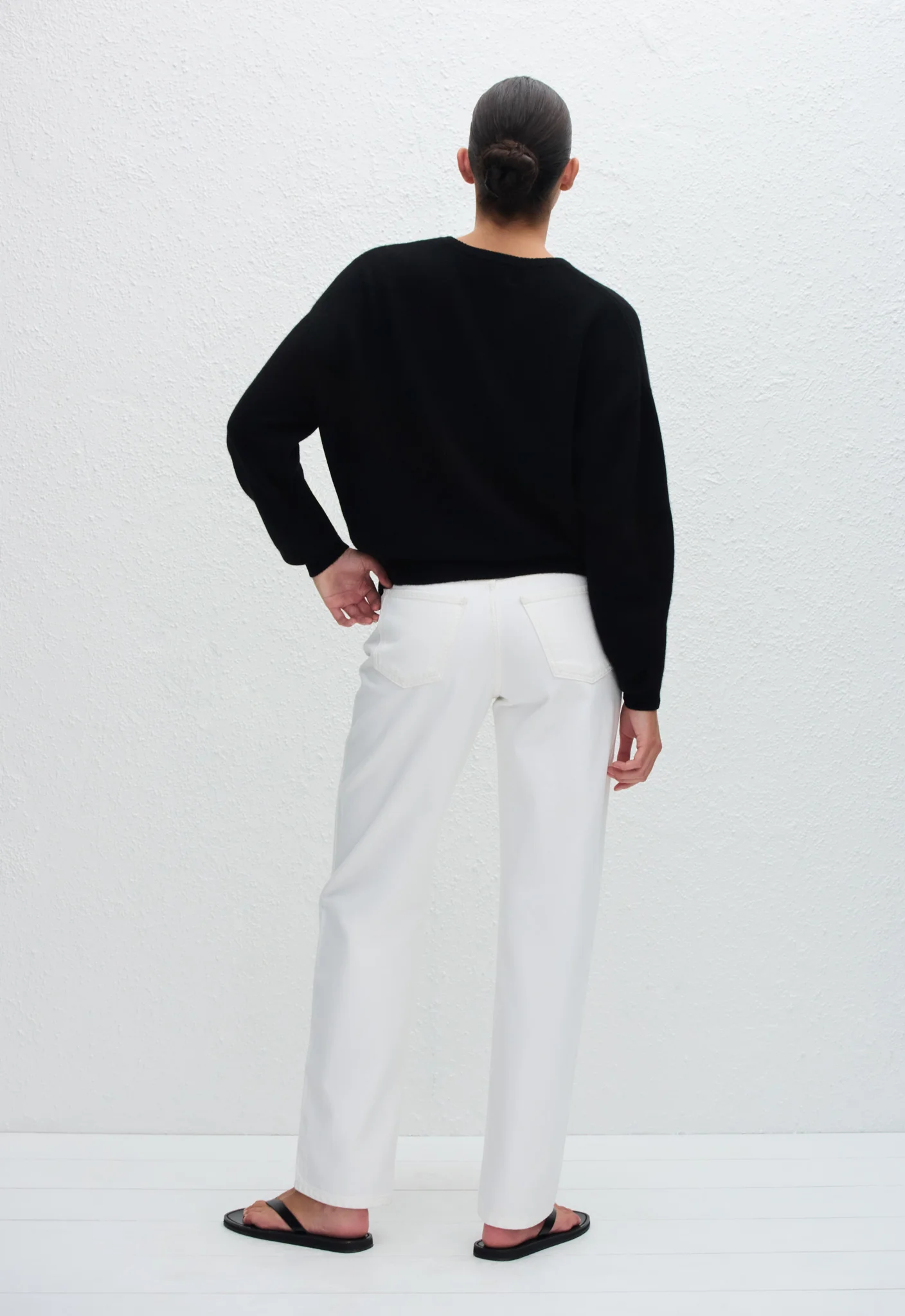 Cashmere Crew Sweater - Black - Image 4