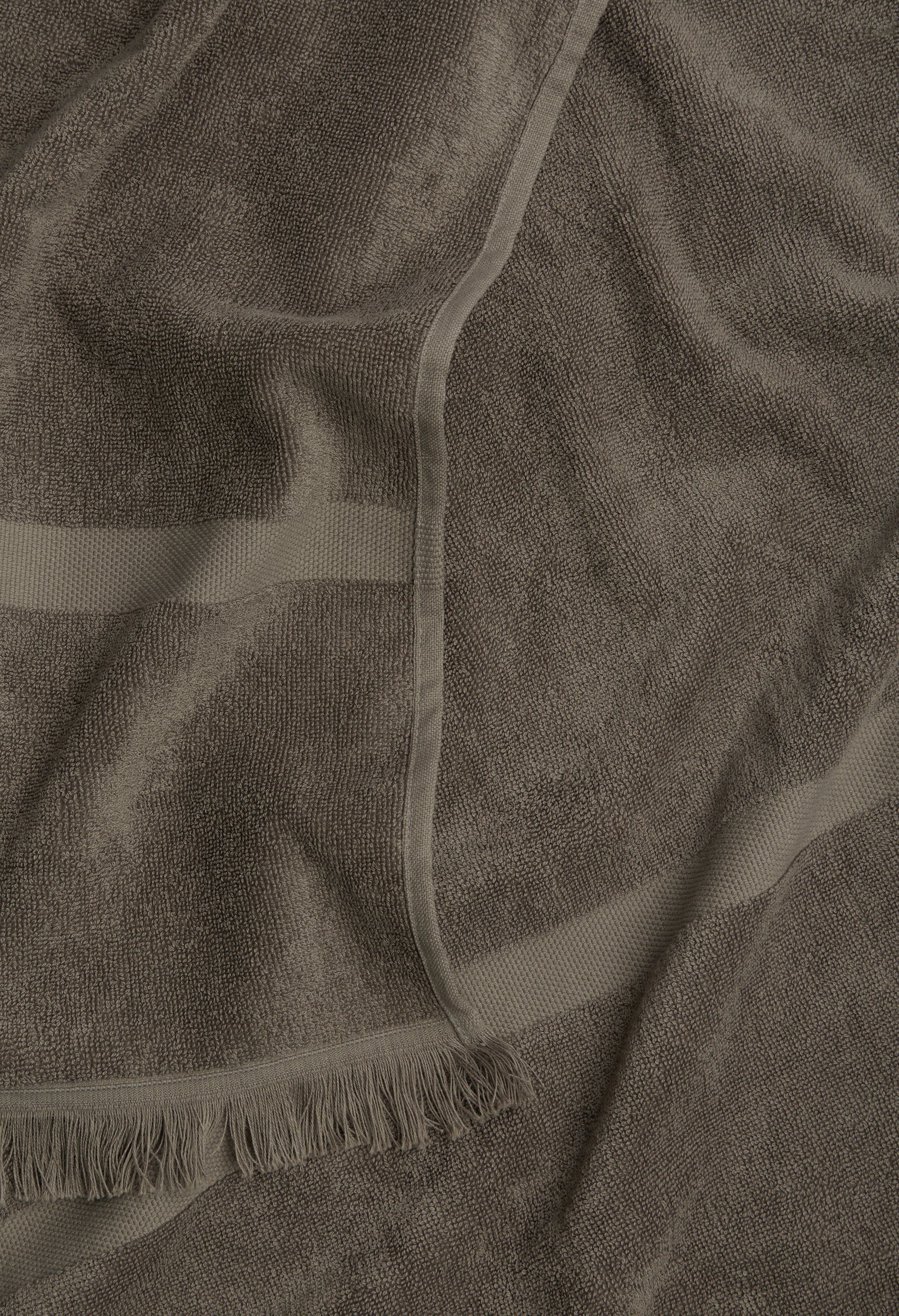 Classic Beach Towel - Taupe - Image 4