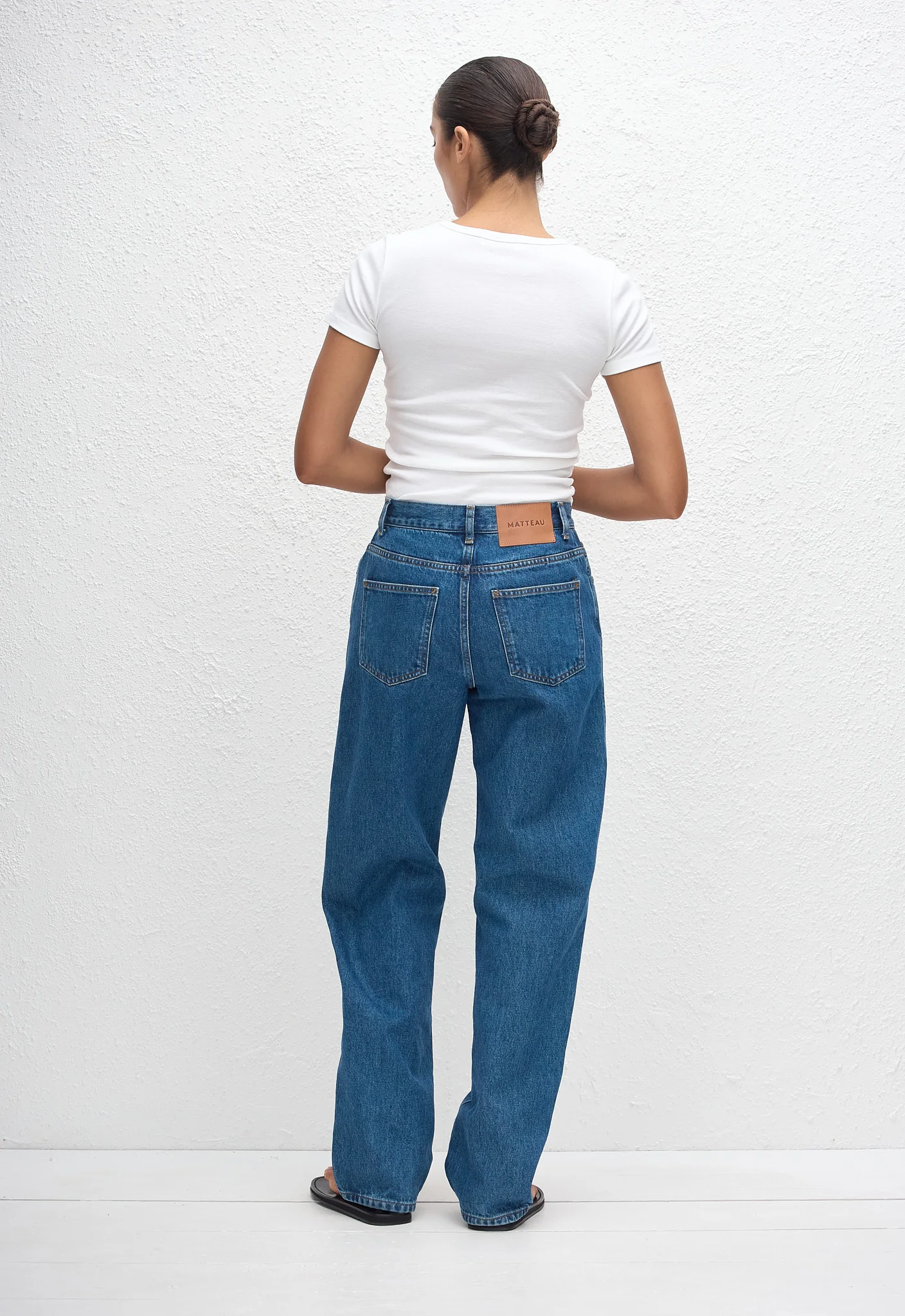 Relaxed Jean - Classic Wash - Image 4