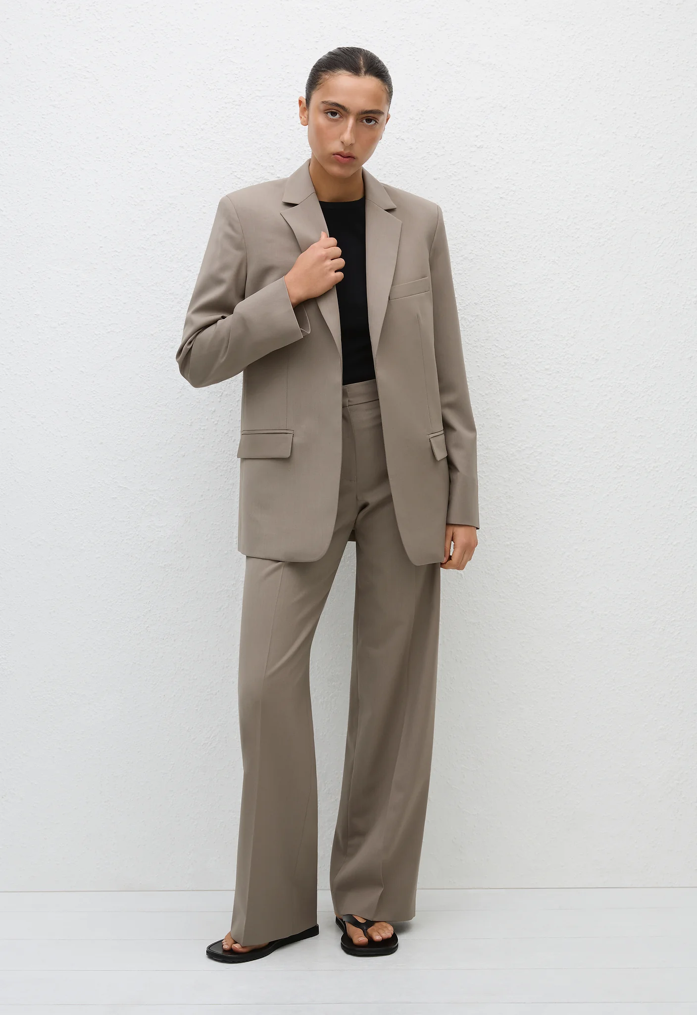 Relaxed Tailored Trouser - Taupe - Image 4