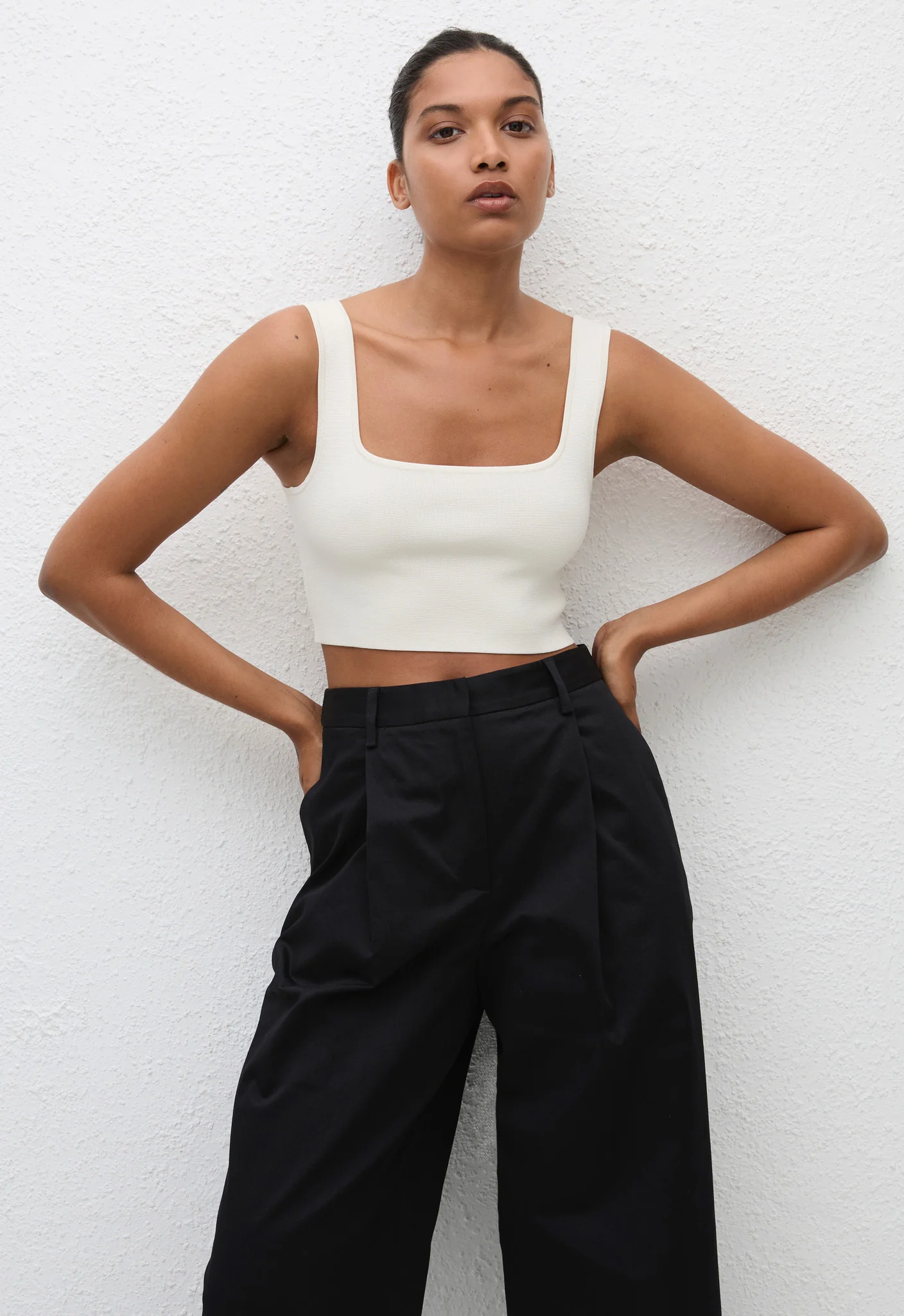 Summer Chino - Black - Image 3
