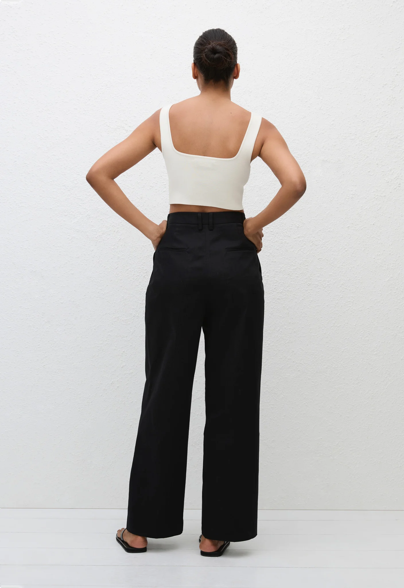 Summer Chino - Black - Image 4